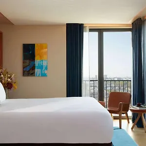 https://charmant-studio-sous-les-toits-de.fr-paris.fr